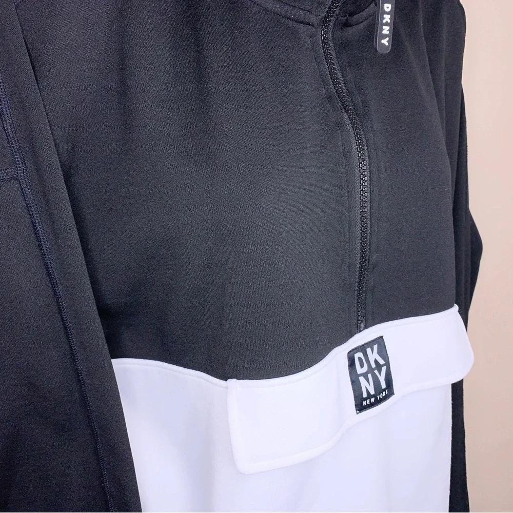 Large DKNY Sport Colorblock Athletic Jacket Golf Black White Blue Zip Collar